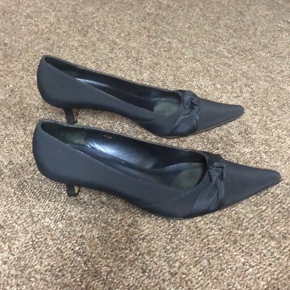 Vaneli di Notte Navy Blue Los Heels - Picture 2 of 6